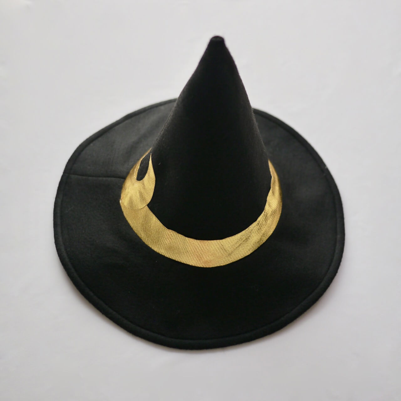ハロウィン衣装「魔女の帽子」全体